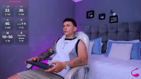 Thomas online show from November 8, 11:21 am