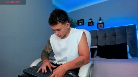 Thomas online show from April 24, 1:57 pm
