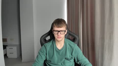 Snapshot of thomas_shelbivip chatting on January 25, 10:08 am Tomas online show from January 25, 10:08 am