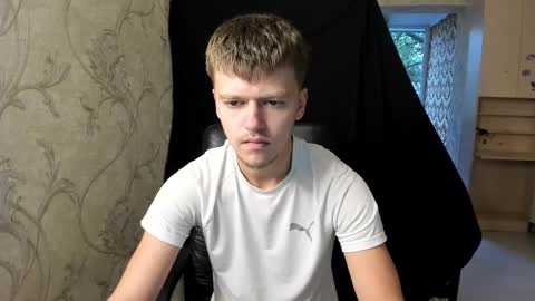 Snapshot of thomas_shelbivip chatting on September 18, 9:11 am Tomas online show from September 18, 9:11 am