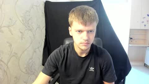 Snapshot of thomas_shelbivip chatting on September 19, 9:11 am Tomas online show from September 19, 9:11 am