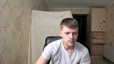 Snapshot of thomas_shelbivip chatting on November 16, 9:09 pm Tomas online show from November 16, 9:09 pm