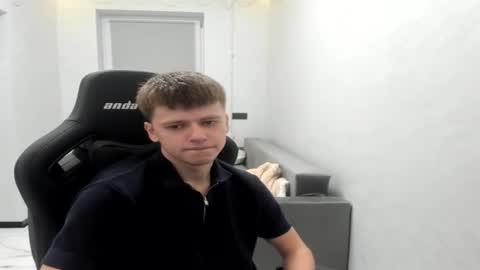 Snapshot of thomas_shelbivip chatting on January 5, 9:29 pm Tomas online show from January 5, 9:29 pm