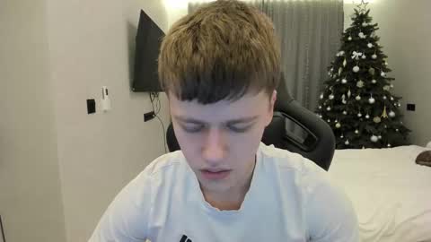 Snapshot of thomas_shelbivip chatting on January 18, 4:33 pm Tomas online show from January 18, 4:33 pm