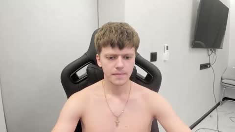 Snapshot of thomas_shelbivip chatting on February 11, 2:33 pm Tomas online show from February 11, 2:33 pm