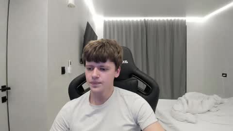 Snapshot of thomas_shelbivip chatting on March 12, 10:49 pm Tomas online show from March 12, 10:49 pm