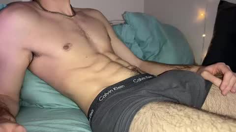 Snapshot of thomas_xxx18 chatting on December 5, 8:22 pm thomas xxx18 online show from December 5, 8:22 pm