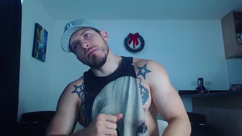 Snapshot of thomashoward31 chatting on January 20, 1:11 pm Thomas online show from January 20, 1:11 pm