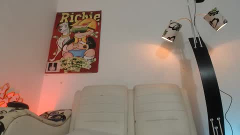 thomasjons online show from March 18, 2:15 am