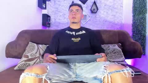 thomass_conor online show from October 29, 7:15 pm