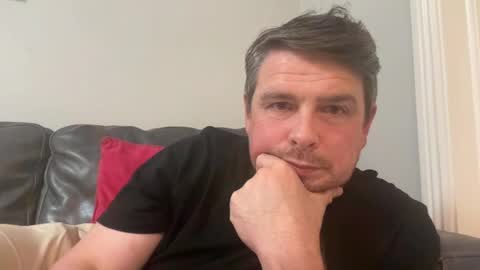 thomisfra online show from August 9, 8:36 pm