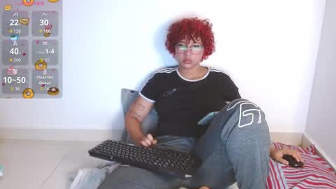 Snapshot of thompson_ari chatting on November 6, 11:00 am thompson ari online show from November 6, 11:00 am