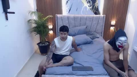 thomson_hot01 online show from May 2, 5:34 am