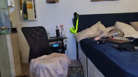 ThongMuscle online show from November 7, 3:17 am