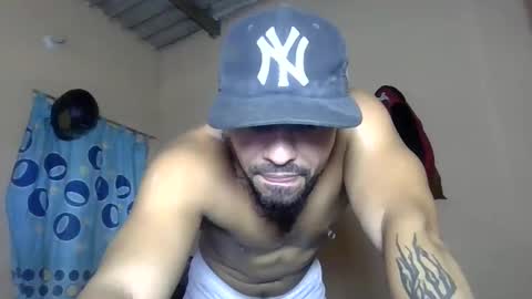 Snapshot of thonybeiio chatting on September 13, 3:01 pm thonybeiio online show from September 13, 3:01 pm