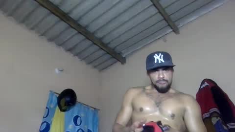 Snapshot of thonybeiio chatting on September 14, 3:44 pm thonybeiio online show from September 14, 3:44 pm