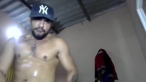 Snapshot of thonybeiio chatting on September 18, 3:58 pm thonybeiio online show from September 18, 3:58 pm