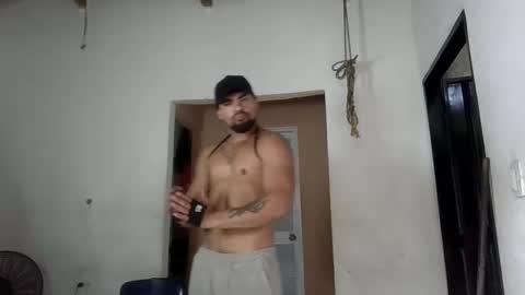 Snapshot of thonybeiio chatting on October 10, 3:33 pm thonybeiio online show from October 10, 3:33 pm