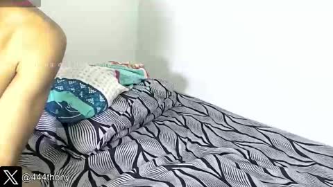thonyxxx_ online show from March 18, 6:05 am