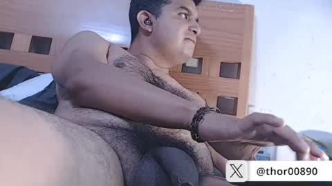 Snapshot of thor0200 chatting on July 28, 6:20 pm thor0200 online show from July 28, 6:20 pm