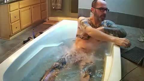 Snapshot of thor1892 chatting on December 17, 6:14 pm thor1892 online show from December 17, 6:14 pm