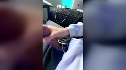 thor676 online show from April 4, 5:21 pm