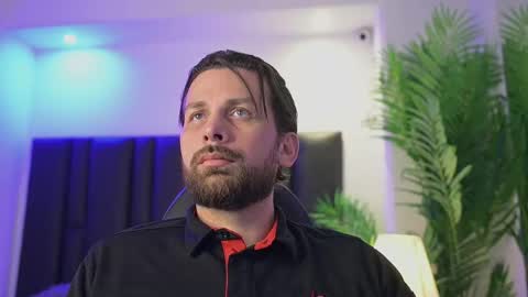 Snapshot of thor_colombia chatting on December 21, 12:51 am THE CAPTAIN online show from December 21, 12:51 am