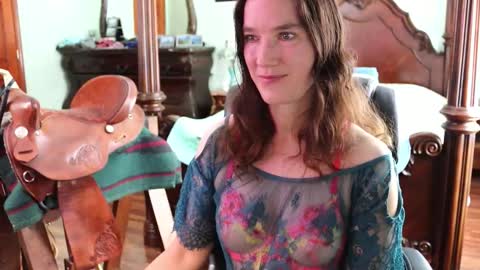 ThornburyRose online show from February 21, 6:42 pm