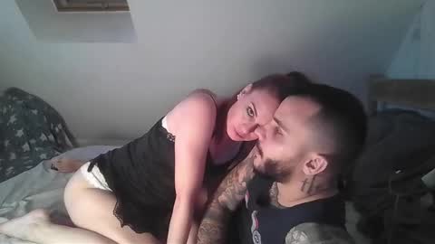 threesomeshome online show from November 30, 1:20 am