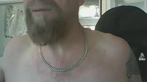 Snapshot of thrillingozziecock chatting on September 25, 1:20 am thrillingozziecock online show from September 25, 1:20 am