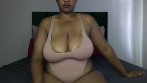 Snapshot of throatgoat2121 chatting on January 20, 7:15 am throatgoat2121 online show from January 20, 7:15 am