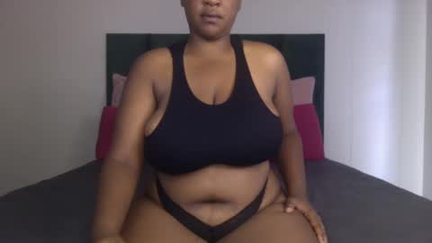 Snapshot of throatgoat2121 chatting on January 23, 7:11 am throatgoat2121 online show from January 23, 7:11 am