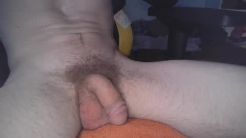 Snapshot of throatmybigcock95 chatting on December 18, 5:13 am throatmybigcock95 online show from December 18, 5:13 am