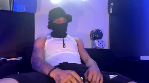 ThroatTaker4l  online show from January 31, 7:11 pm