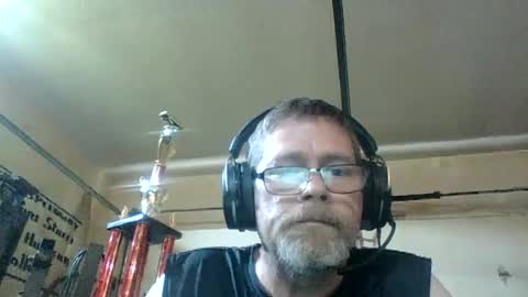 Snapshot of throbber009 chatting on August 7, 4:09 pm Throbber online show from August 7, 4:09 pm