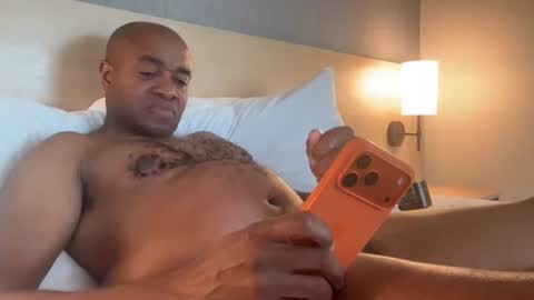 Snapshot of throbbingxxx chatting on April 1, 10:18 pm austin xzandros online show from April 1, 10:18 pm