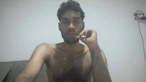 Snapshot of throwawayyourgun chatting on December 15, 6:12 pm Luka online show from December 15, 6:12 pm