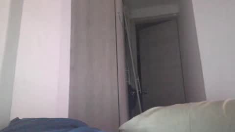 Snapshot of throwawayyourgun chatting on December 21, 5:58 am Luka online show from December 21, 5:58 am