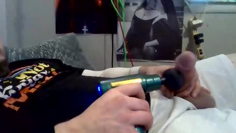 Snapshot of thunder8u42 chatting on November 11, 11:16 pm thunder8u42 online show from November 11, 11:16 pm