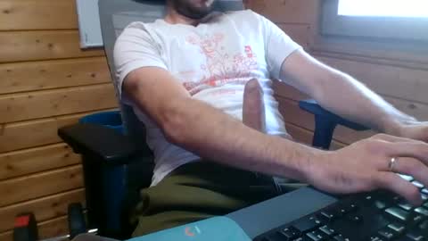 Snapshot of thx_4some_sharing chatting on June 12, 12:59 pm toobigcockforonegirl online show from June 12, 12:59 pm