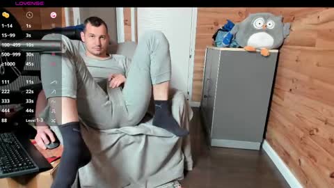 bigsshark online show from April 27, 10:46 am