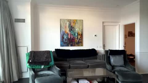 tia_fox online show from October 27, 8:46 pm