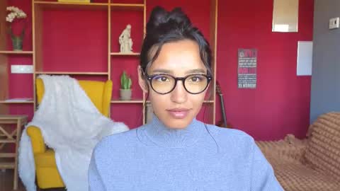 Snapshot of tia_j chatting on October 29, 8:16 am tia_j online show from October 29, 8:16 am