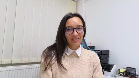 tia_j online show from February 16, 7:32 pm