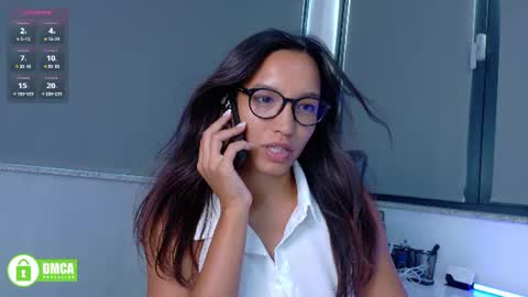 Snapshot of tia_j chatting on July 29, 3:32 pm tia_j online show from July 29, 3:32 pm