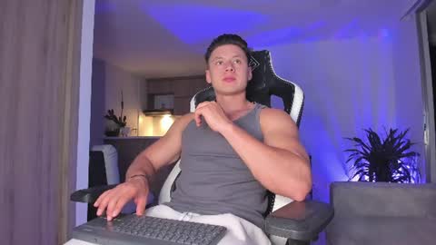 santiago online show from July 17, 11:53 pm