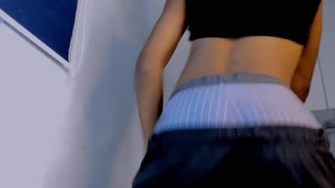 Snapshot of tiago_xxx_ chatting on October 18, 10:54 pm tiago_xxx_ online show from October 18, 10:54 pm