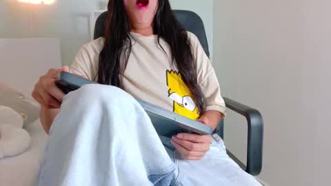 TIANA  online show from November 5, 8:31 pm