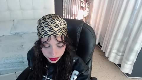 LIA online show from January 14, 11:38 am