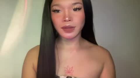 Ms. Tiara online show from July 3, 2:12 pm